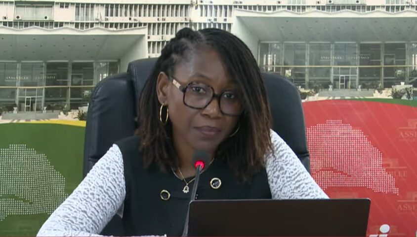 « Le programme n'était pas dans les plans de passation »: l'ARCOP révèle des irrégularités sur le marché un « étudiant, un ordinateur »