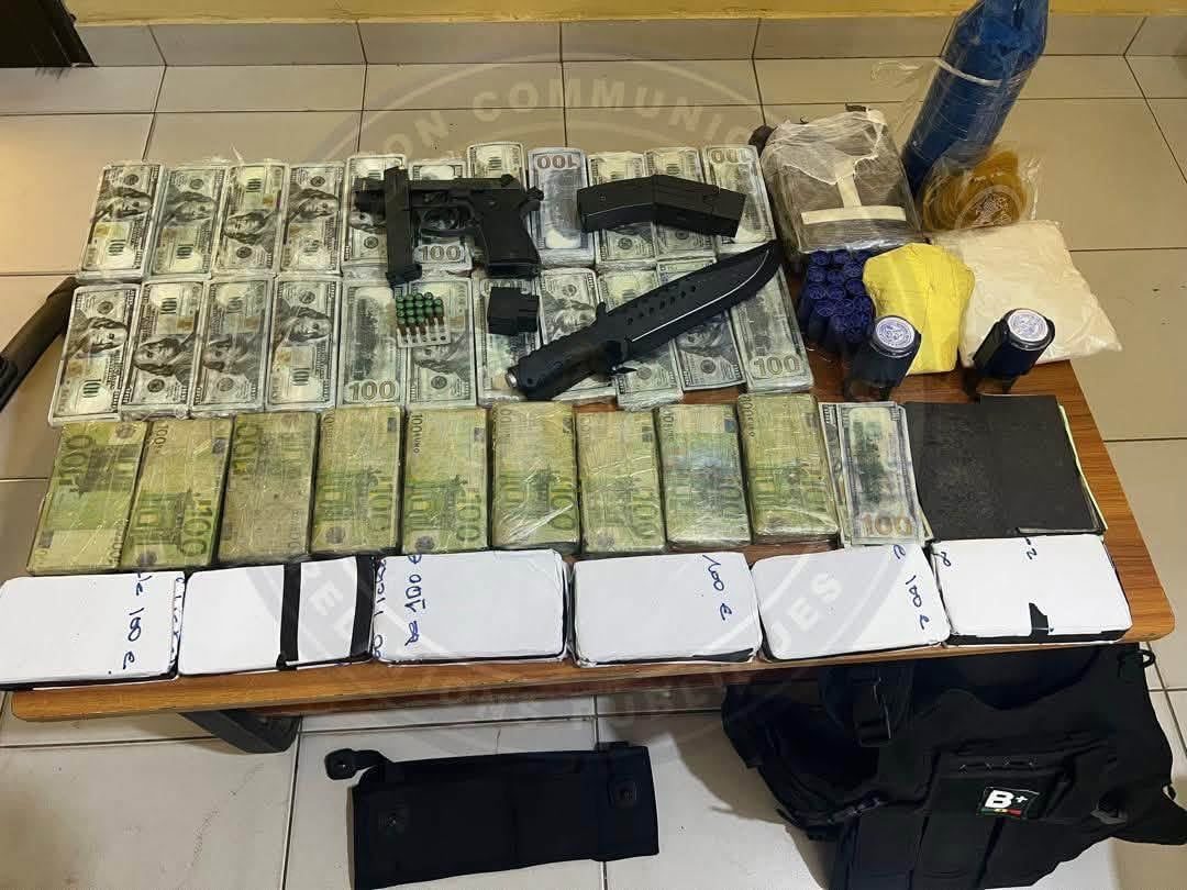 Milyaar gooto e ceede fewre, pistole, laɓi kaani e huundeji goɗɗi : Gendarmerie heɓii jawdi mawndi e nder ƴeewtagol mum.