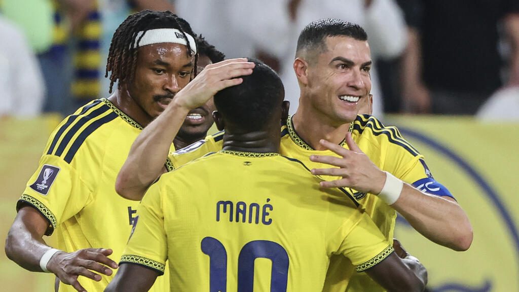 Football : Cristiano Ronaldo hewtii but 981, tee ko but 19 tan heddii ngam o heɓa rekorde taariki but 1 000