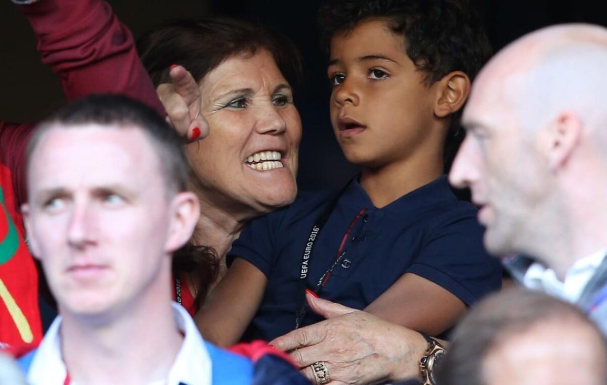 Portugal : la mère de Cristiano Ronaldo  bouleversée par le départ de son fils